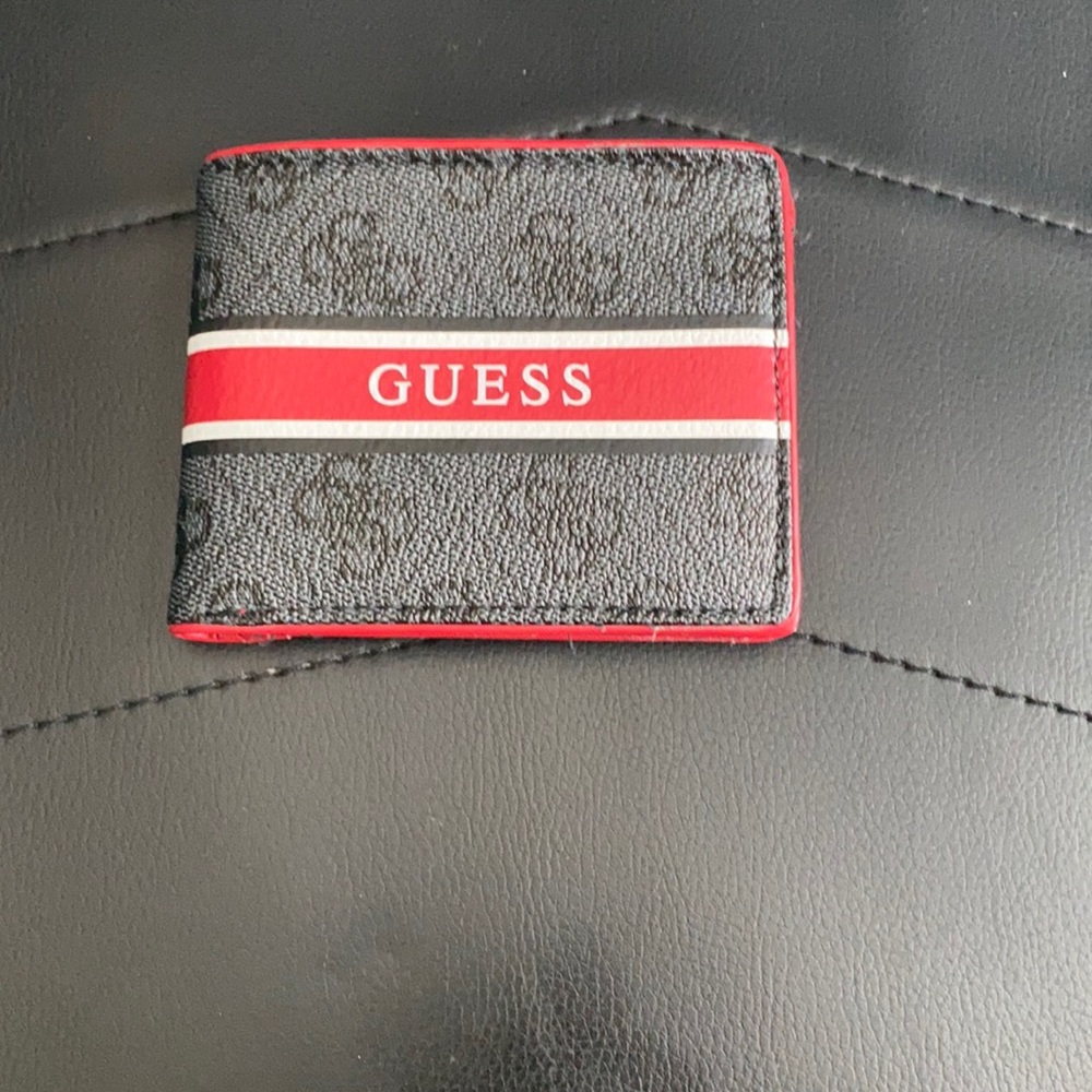 Guess Wallet